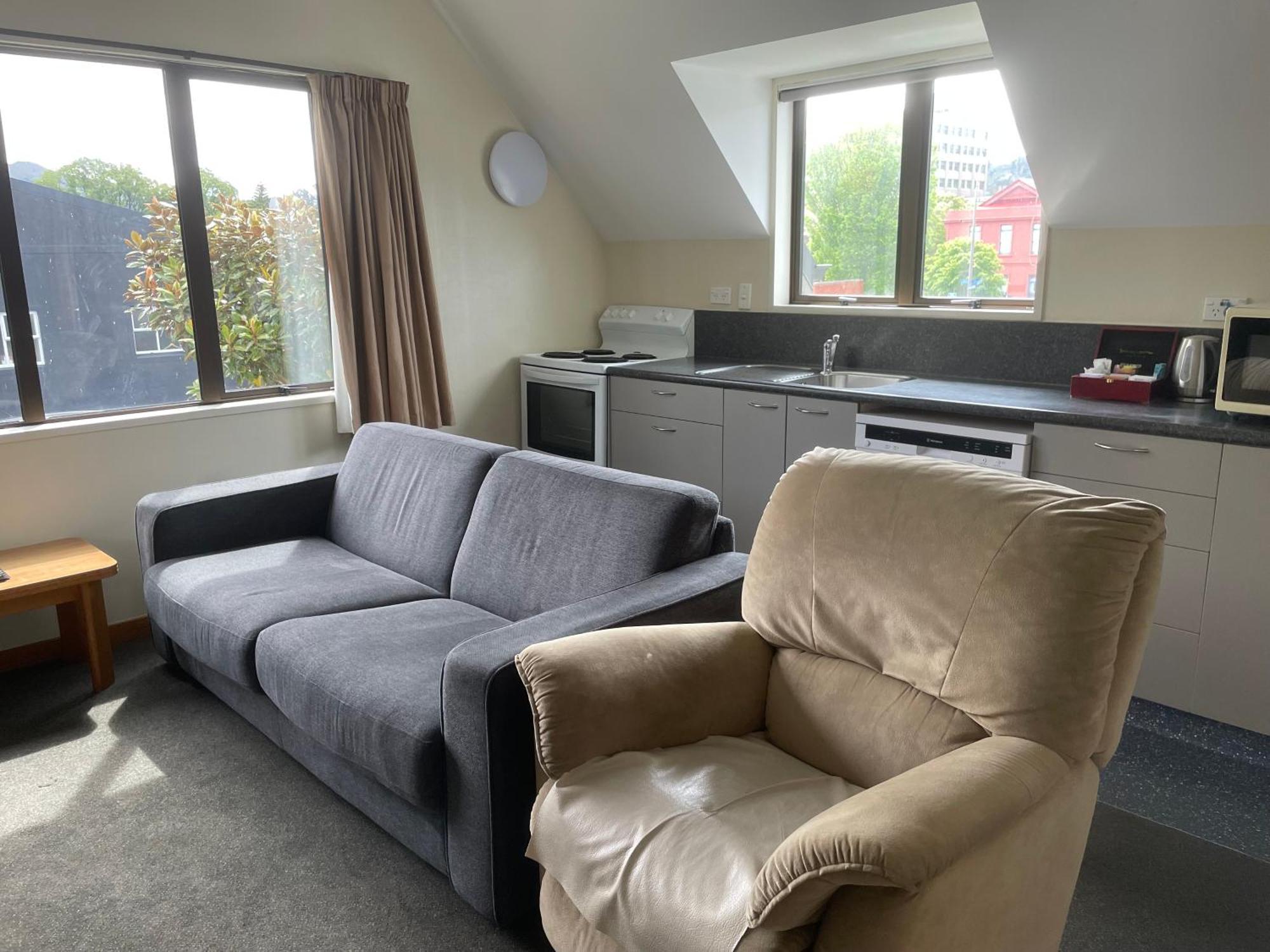 Allan Court 4*