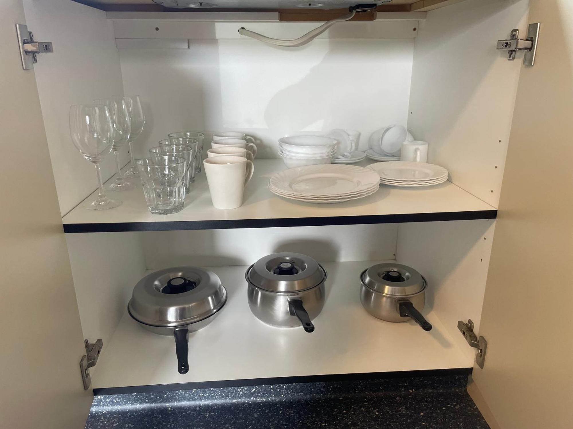 Allan Court Motel 4*